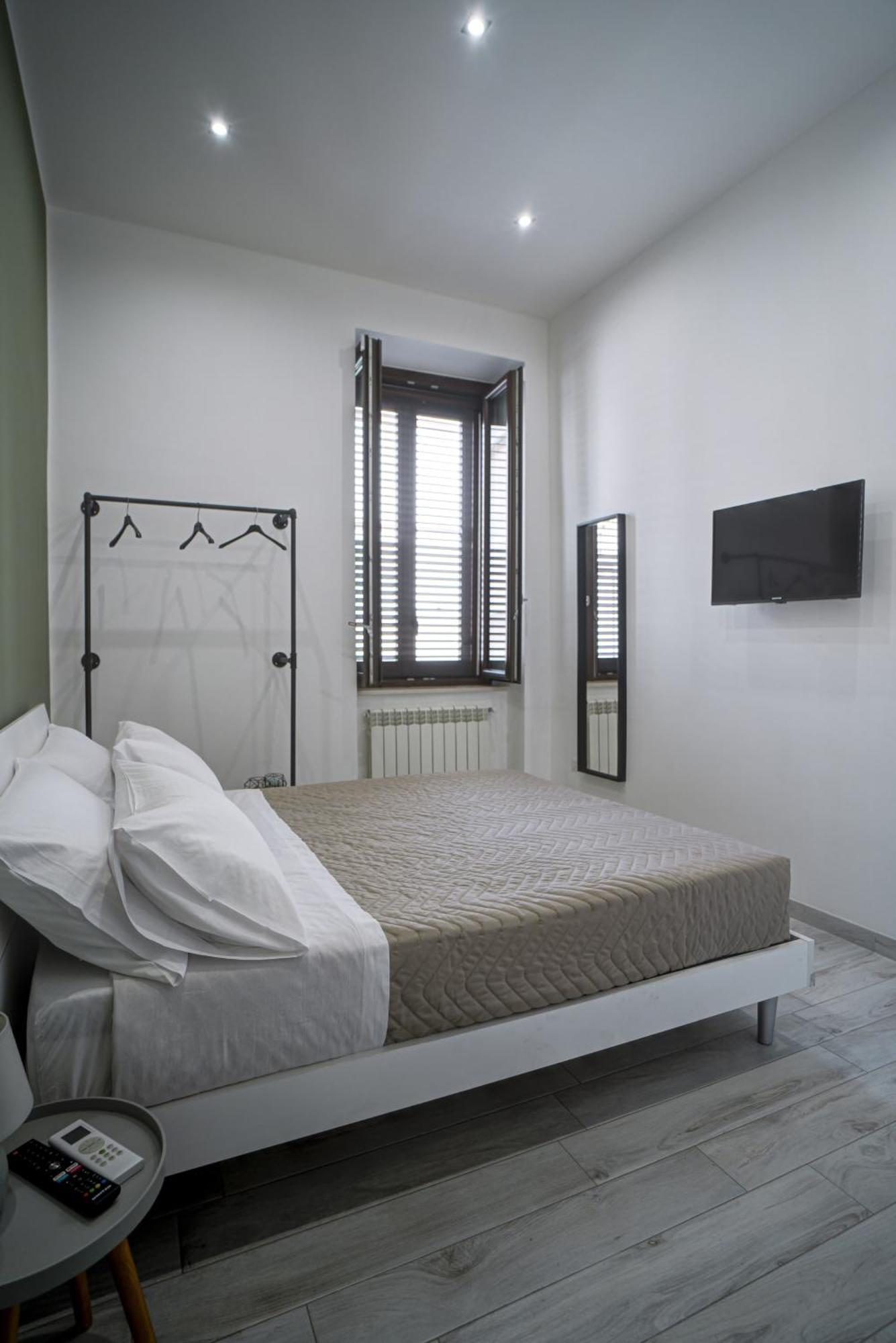 Alivi Indipendent Apartment Бриндизи Экстерьер фото