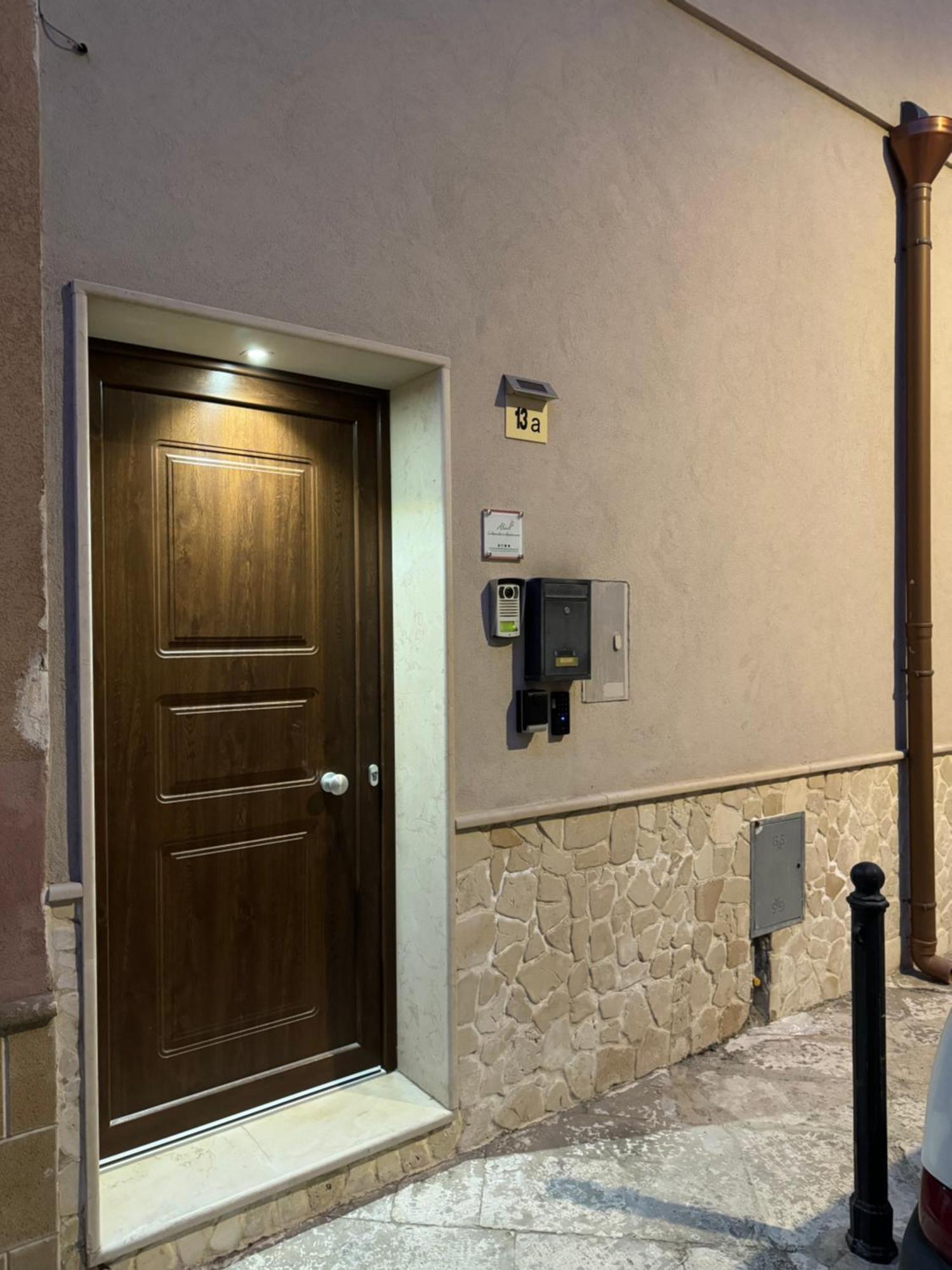 Alivi Indipendent Apartment Бриндизи Экстерьер фото
